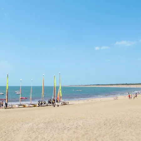 New De 2020 By Interhome