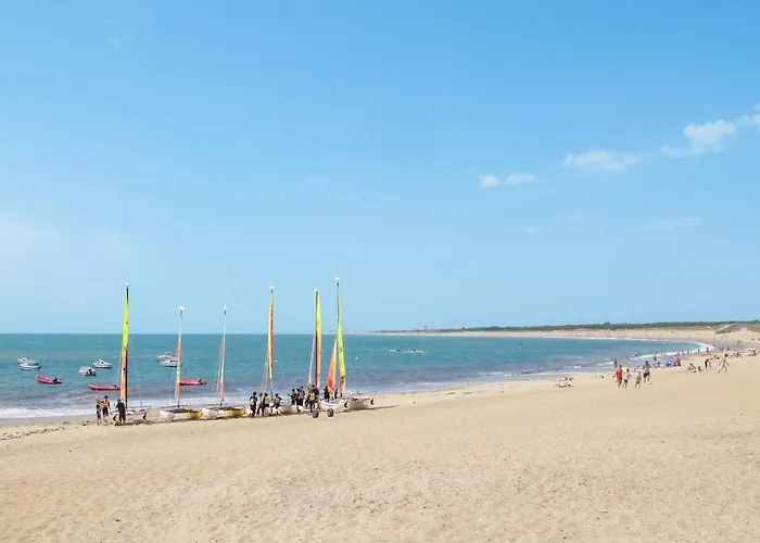 New De 2020 By Interhome