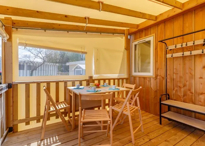 New De 2020 By Interhome *