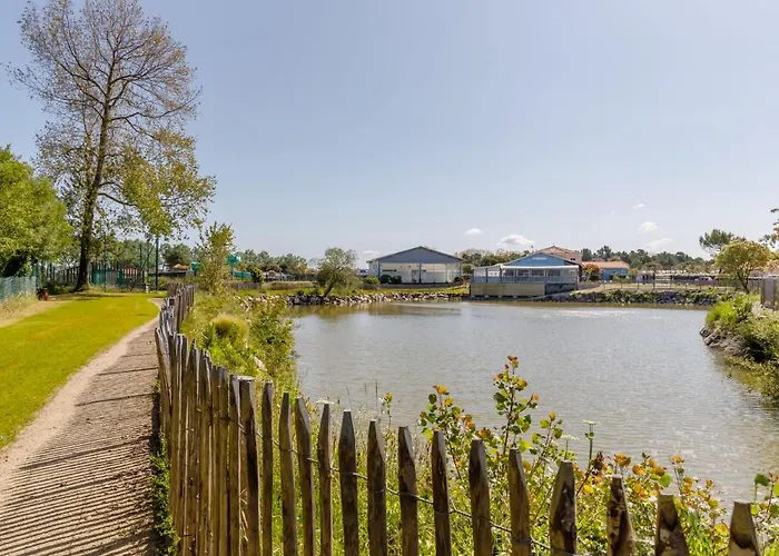 New De 2020 By Interhome